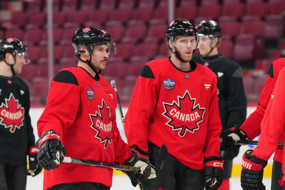 Team Canada's Sidney Crosby and Connor McDavid.