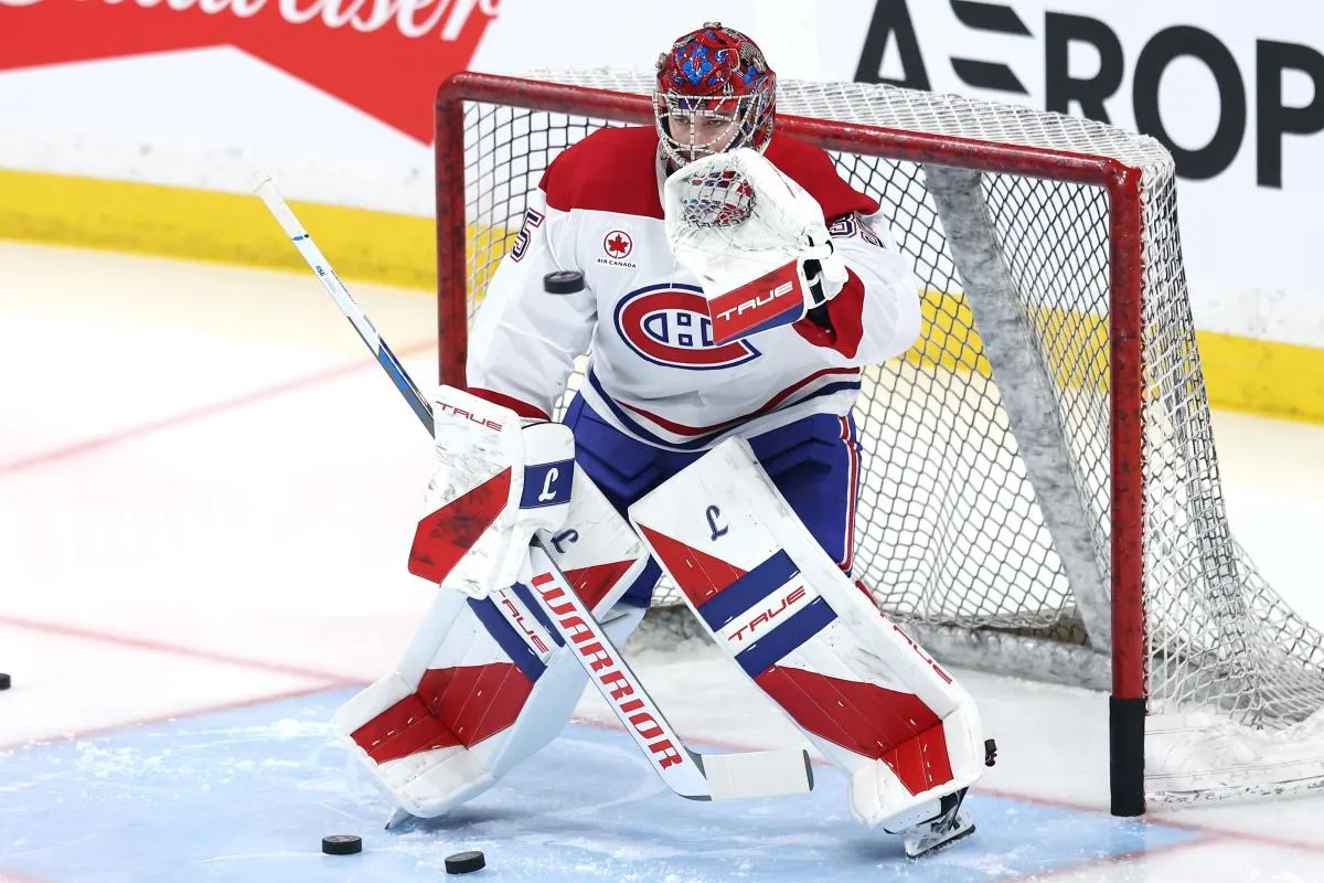 Le gardien de but des Canadiens de Montr&eacute;al, Samuel Montembeault (35), s'&eacute;chauffe avant un match contre les Jets de Winnipeg au Canada Life Centre.
