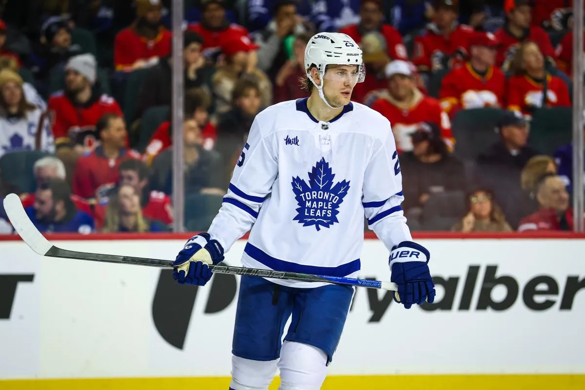 Toronto Maple Leafs defenseman Brandon Carlo (25) against the Calgary Flames during the second period at Scotiabank Saddledome