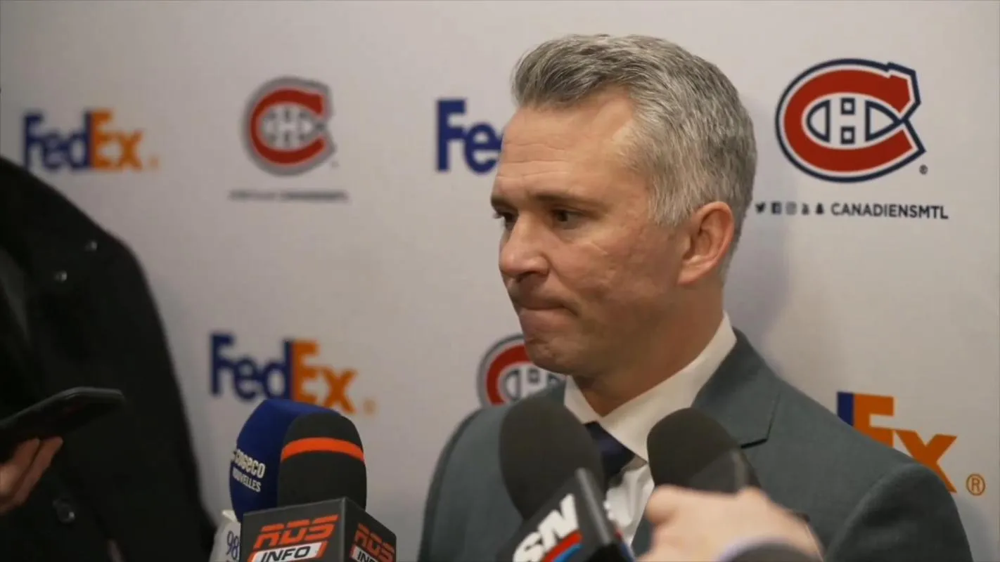Martin St-Louis prend une d&eacute;cision tr&egrave;s controvers&eacute;e et les fans n'en reviennent pas
