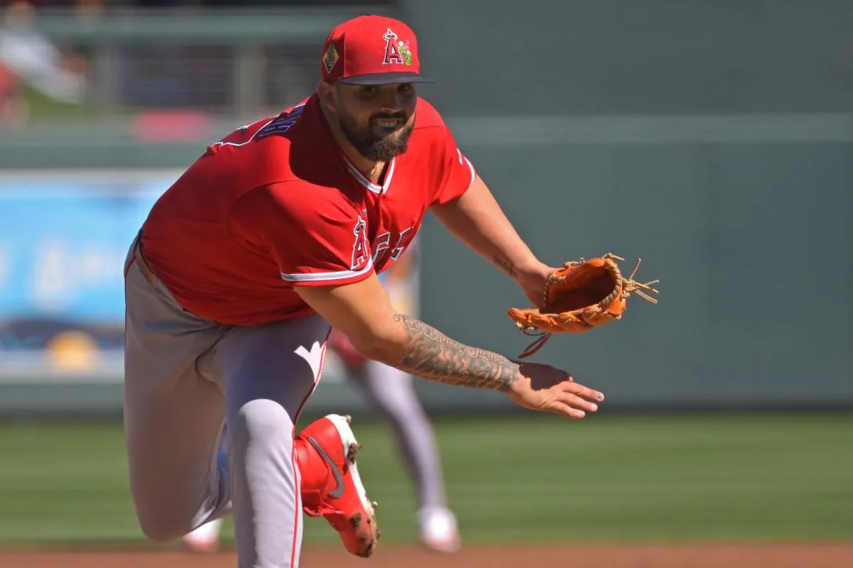 Los Angeles Angels pitcher Alek Manoah (47) delivers to the plate during the first inning against the Arizona Diamondbacks at Salt River Fields at Talking Stick.