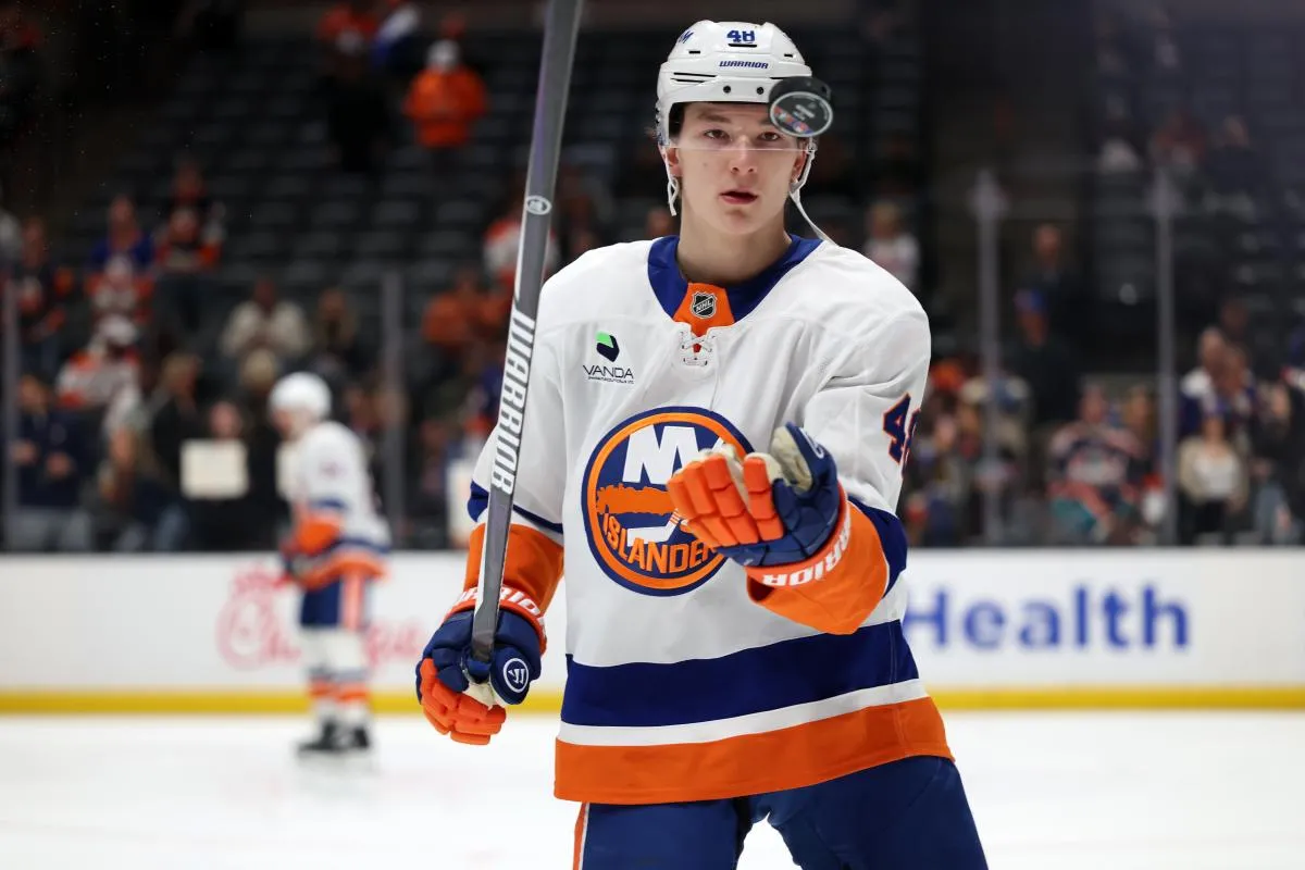 New York Islanders defenseman Matthew Schaefer (48) warms up before the game against the Anaheim Ducks at Honda Center.