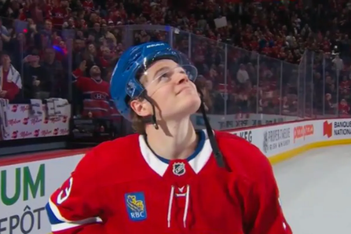 Ovation monstre pour Cole Caufield et il en avait long &agrave; dire sur les fans au Centre Bell