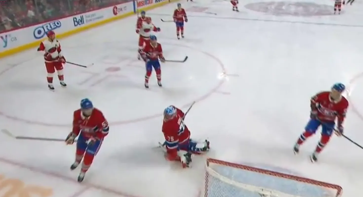 P&eacute;nalit&eacute; rat&eacute; sur Mike Matheson