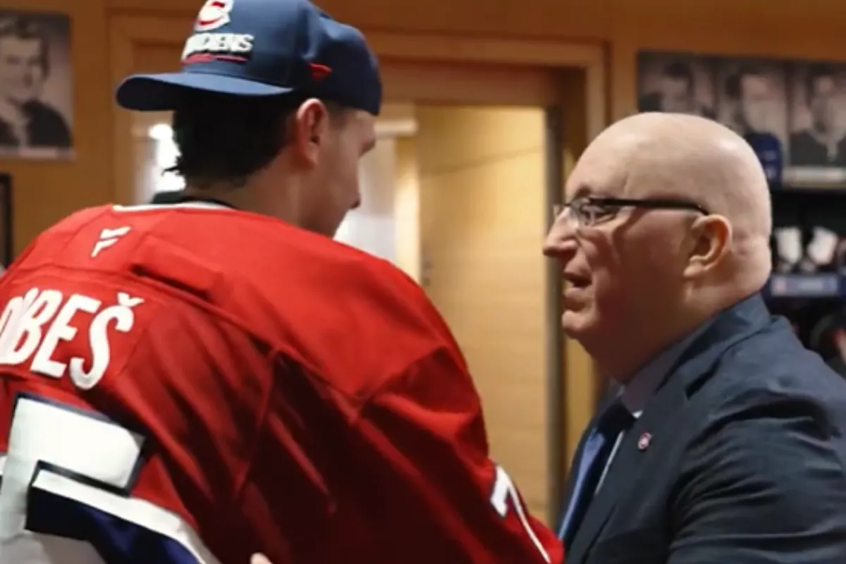 Vestiaire du Canadien : un invit&eacute; surprise cr&eacute;e un moment fort et inattendu