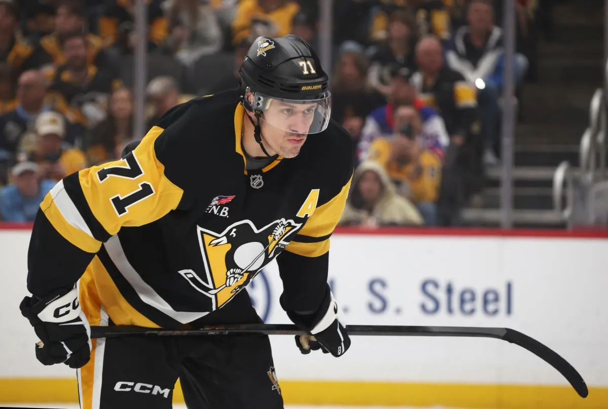 Pittsburgh Penguins center Evgeni Malkin (71) looks on against the Carolina Hurricanes during the first period at PPG Paints Arena.