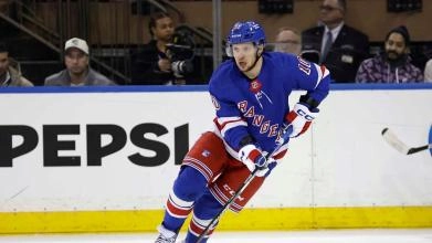 New York Rangers forward Artemi Panarin