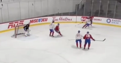 David Savard &eacute;tait officiellement de retour &agrave; l'entrainement du Canadien de Montr&eacute;al.