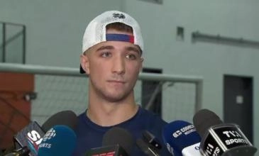 Logan Mailloux en point de presse