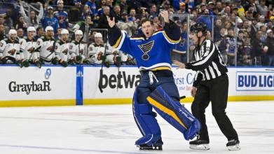 St.Louis Blues goaltender Jordan Binnington hyping up the crowd after a tilt with MAF