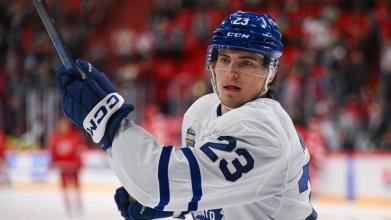 Matthew Knies skates for the Toronto Maple Leafs.