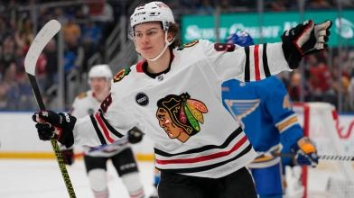 Connor Bedard effectuera un retour au jeu face aux Penguins de Pittsburgh ce soir.