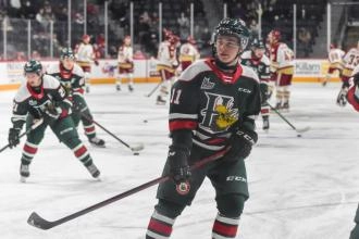 Jordan Dumais in a warmup session before a game with the Halifax Mooseheads.