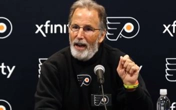 Philadelphia Flyers head coach John Tortorella adressing the media