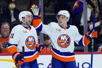 New York Islanders forward Jean Gabriel Pageau