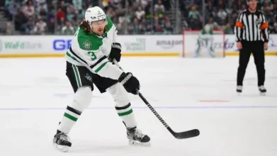 Dallas Stars defenseman Chris Tanev