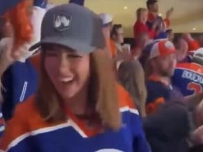 Photo of viral Edmonton Oilers fan