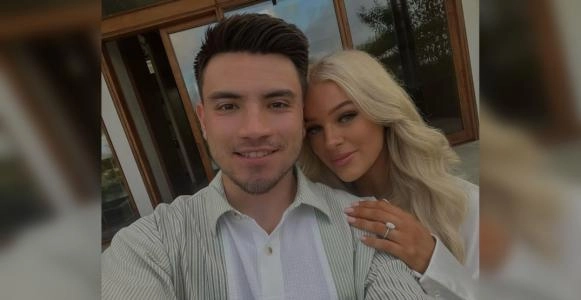 Nick Suzuki et Caitlin Fitzgerald