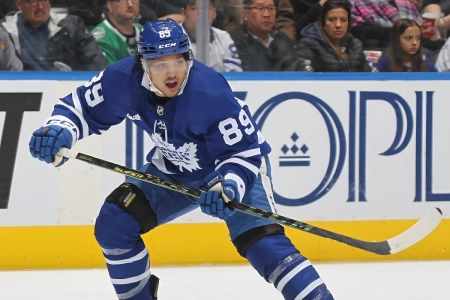 Toronto Maple Leafs forward Nick Robertson