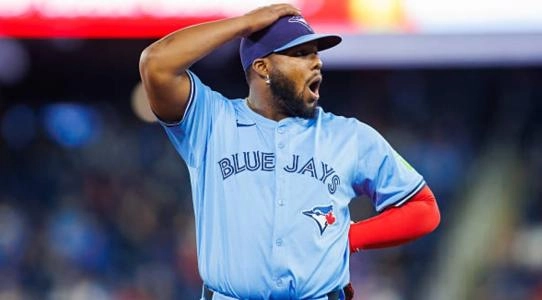 Vladimir Guerrero Jr. rounding the bases