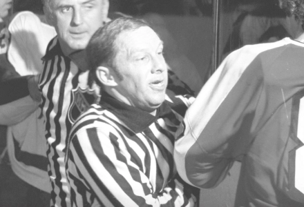 Former NHL linesman Will Norris breaking up a fight