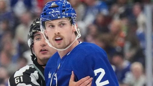Toronto Maple Leafs defenseman Simon Benoit