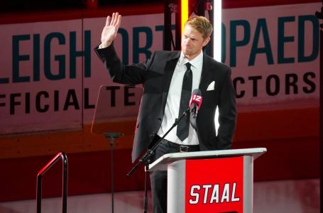 Jan 12, 2025; Raleigh, North Carolina, USA; Carolina Hurricanes center Eric Staal (12) waves to the fans during his retirement of his jersey before the game against the Anaheim Ducks at Lenovo Center. Mandatory Credit: James Guillory-Imagn Images