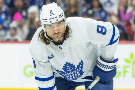 Toronto Maple Leafs defenseman Chris Tanev