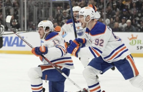 Oilers' Mattias Janmark celebrates a goal