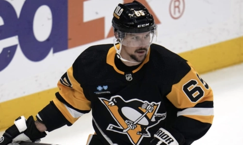 Penguins defenseman Erik Karlsson