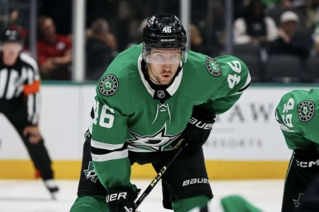 Elliotte Friedman reveals what the Stars will do with Lyubushkin