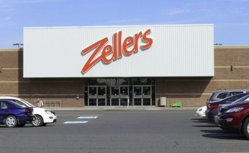 Zellers est enfin de retour au Canada