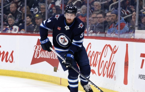 Jets defenseman Dylan Samberg