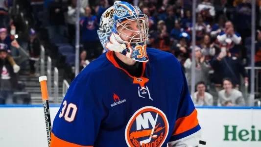 New York Islanders goalie Ilya Sorokin playing in a home game in the NHL.