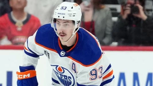 Edmonton Oilers' Ryan Nugent-Hopkins gets ready for puck drop