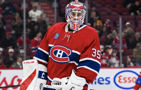 13 novembre 2025 ; Montr&eacute;al, Qu&eacute;bec, CAN ; Le gardien des Canadiens de Montr&eacute;al, Sam Montembeault (35), observe pendant l'&eacute;chauffement avant le match contre les Stars de Dallas au Centre Bell.