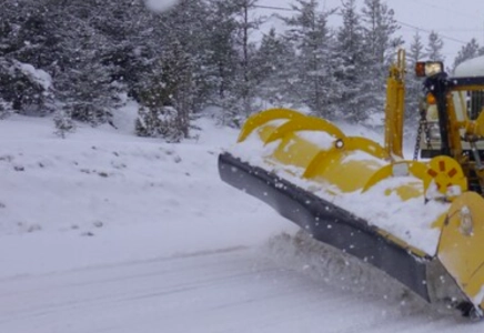 Un d&eacute;neigeur du Qu&eacute;bec se retrouve dans l'eau chaude