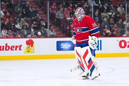 25 sept. 2025 ; Montr&eacute;al (Qu&eacute;bec), Canada ; le gardien des Canadiens de Montr&eacute;al, Samuel Montembeault (35), retourne &agrave; son filet face aux Maple Leafs de Toronto durant la deuxi&egrave;me p&eacute;riode au Centre Bell.
