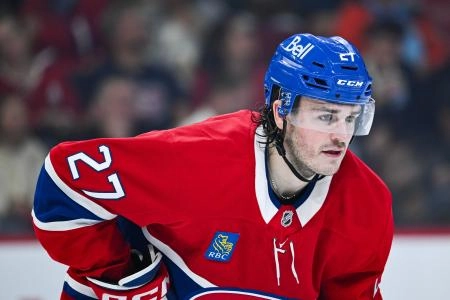 4 octobre 2025 ; Montr&eacute;al, Qu&eacute;bec, CAN ; L'ailier gauche des Canadiens de Montr&eacute;al Samuel Blais (27) attend la mise au jeu contre les S&eacute;nateurs d'Ottawa pendant la deuxi&egrave;me p&eacute;riode au Centre Bell.