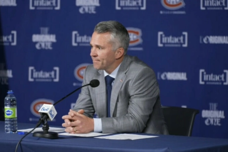 Martin St-Louis se fait s&eacute;v&egrave;rement critiquer par le journaliste Anthony Martineau