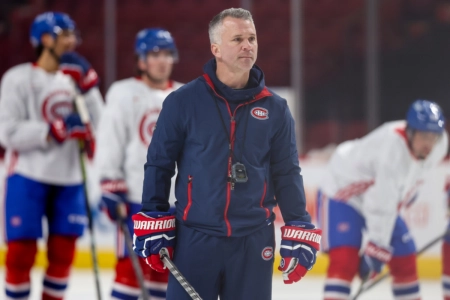 Martin St-Louis a pris une premi&egrave;re grosse d&eacute;cision depuis le retour du voyage