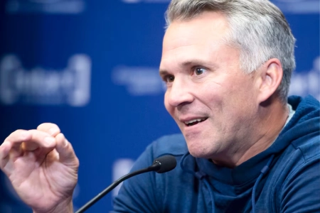Martin St-Louis prend une importante d&eacute;cision tout juste avant le match et il sort Florian Xhekaj