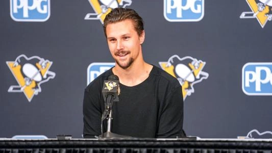 Pittsburgh Penguins defenseman Erik Karlsson.