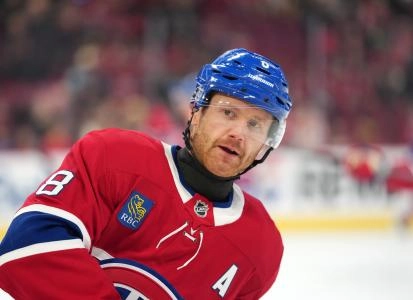 14 d&eacute;cembre 2025 ; Montr&eacute;al, Qu&eacute;bec, CAN ; Le d&eacute;fenseur des Canadiens de Montr&eacute;al Mike Matheson (8) patine pendant l'&eacute;chauffement avant le match contre les Oilers d'Edmonton au Centre Bell.