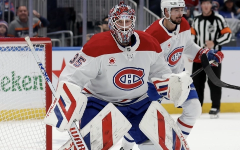 20 mars 2025 ; Elmont, New York, &Eacute;tats-Unis ; Le gardien de but des Canadiens de Montr&eacute;al, Sam Montembeault (35), d&eacute;fend les cages contre les Islanders de New York pendant la deuxi&egrave;me p&eacute;riode &agrave; l'UBS Arena.