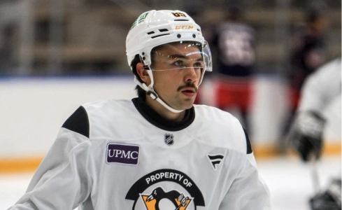 Penguins' Avery Hayes