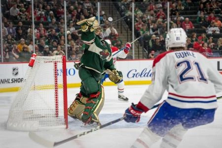 1er novembre 2022 ; Saint Paul, Minnesota, &Eacute;tats-Unis ; Le gardien de but du Minnesota Wild, Marc-Andr&eacute; Fleury (29), effectue un arr&ecirc;t contre les Canadiens de Montr&eacute;al lors de la troisi&egrave;me p&eacute;riode au Xcel Energy Center.