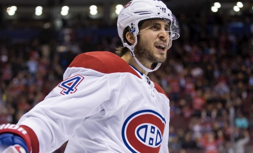 19 d&eacute;cembre 2017 ; Vancouver, Colombie-Britannique, Canada ; Le centre des Canadiens de Montr&eacute;al Phillip Danault (24) c&eacute;l&egrave;bre son but contre les Canucks de Vancouver lors de la troisi&egrave;me p&eacute;riode &agrave; la Rogers Arena. Les Canadiens ont remport&eacute; le match 7 &agrave; 5.
