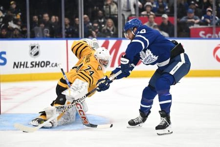 Dec 23, 2025; Toronto, Ontario, CAN; Toronto Maple Leafs forward William Nylander (88) scores a goal past Pittsburgh Penguins goalie Stuart Skinner (74) in the first period at Scotiabank Arena