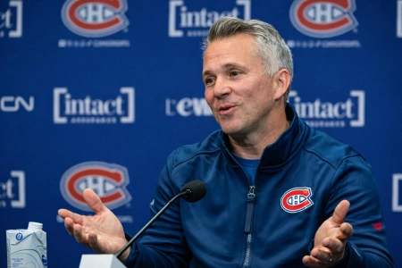 Martin St-Louis vient d'apprendre une excellente nouvelle et son travail est r&eacute;compens&eacute;
